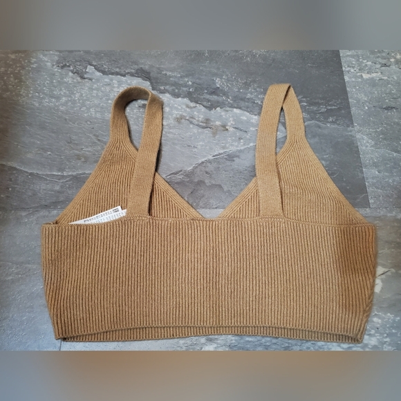 Levi's Norma Sweater Bralette. Knit. Wool bland. V neck. Tan. Size S. - Picture 4 of 9